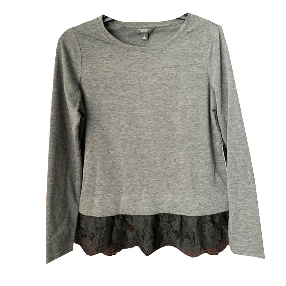 New‼️ Vera Wang sweater.